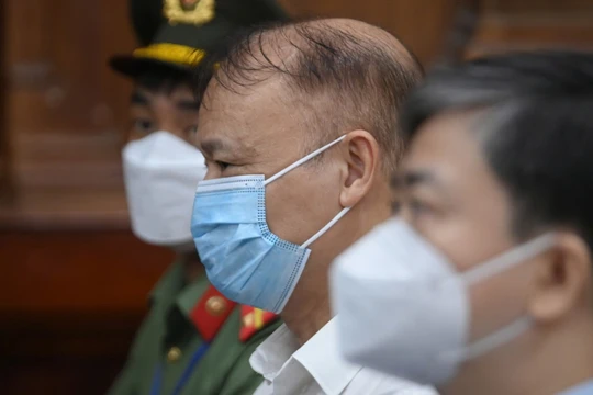 Ông Lê Đức Thọ, Đỗ Thắng Hải hối hận vì nhận quà tặng "đậm mùi tiền"