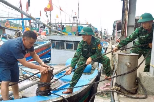 Thủ tướng yêu cầu khẩn trương triển khai ứng phó khẩn cấp với bão số 3