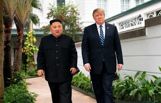 Ông Trump hỏi thăm tình hình về ông Kim Jong Un, nêu quan điểm về Triều Tiên