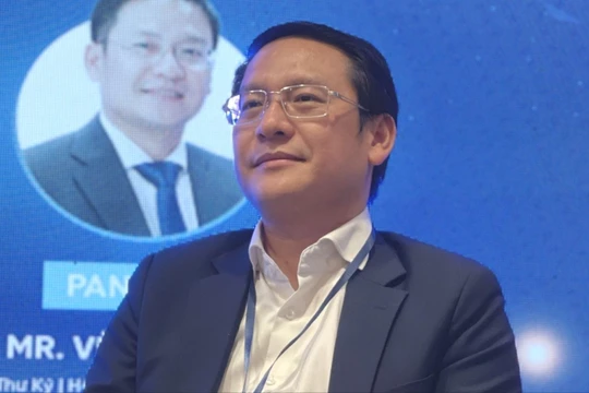 "Đầu tư trung tâm dữ liệu rất đau đầu, rất dễ lạc hậu"