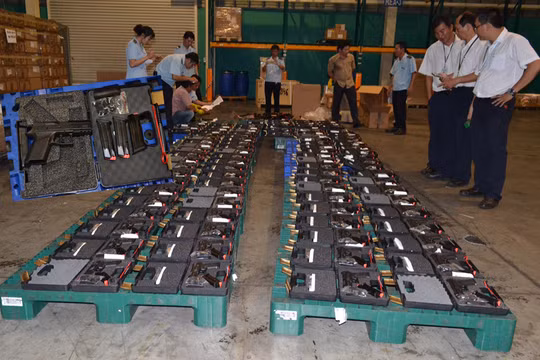 Lô súng bị thu giữ tại sân bay Tân Sơn Nhất