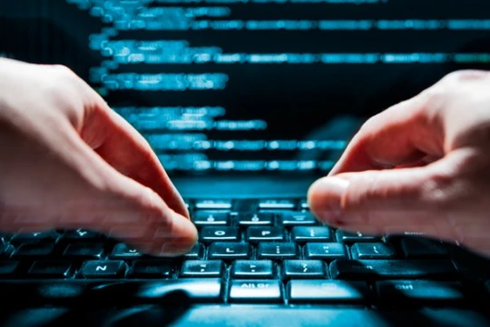 Một tài khoản Twitter có liên quan đến Nga đã kêu gọi các hacker cùng nhau theo dõi cuộc bầu cử ở Mỹ