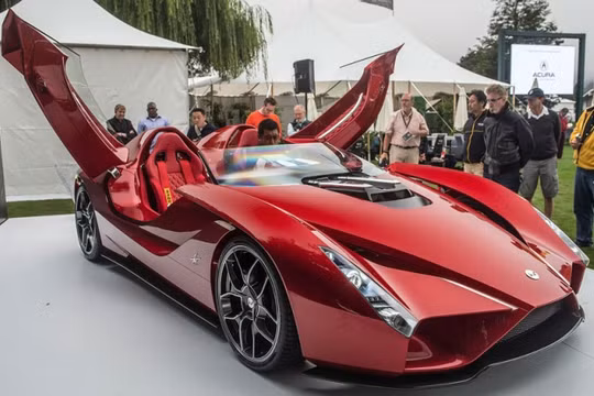 Kode 57 sử dụng hai tông màu chính là đen và đỏ.