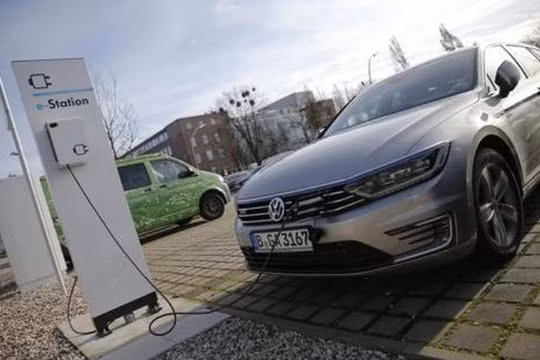 Hãng Volkswagen đặt mục tiêu dẫn đầu về dòng xe chạy điện. (Ảnh: Reuters)