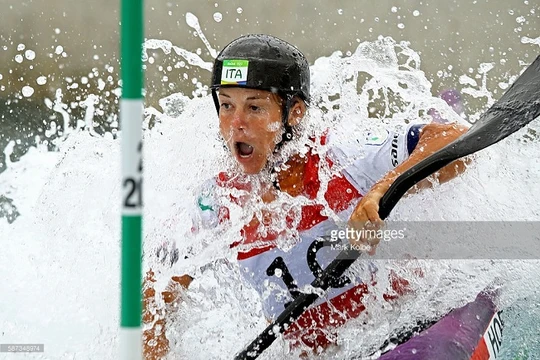 Những khoảng khắc tại Olympic luôn luôn được lịch sử ghi lại.