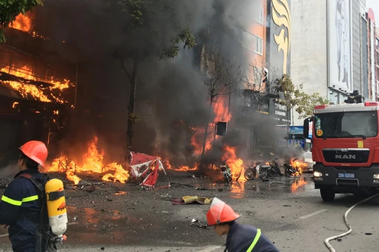 Hiện trường vụ cháy quán karaoke 68 Trần Thái Tông