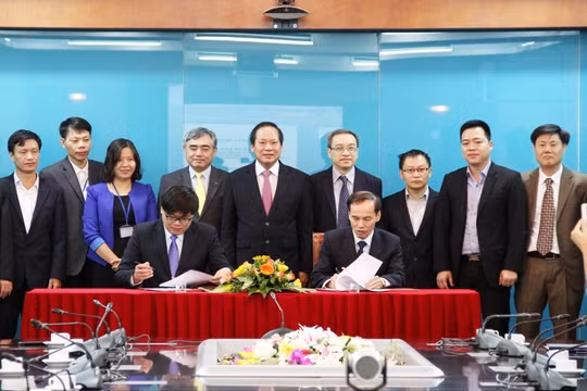 Lễ ký kết Biên bản ghi nhớ hợp tác giữa Học viện Công nghệ Bưu chính Viễn thông và Trường Cao đẳng Công nghệ thông tin Hữu nghị Việt - Hàn.