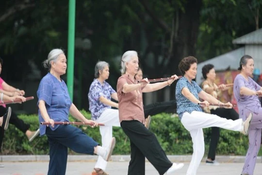 Bộ LĐ-TB&XH đề xuất tăng tuổi nghỉ hưu có lộ trình, và nhóm lao động- (Ảnh minh họa).