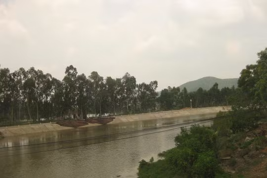 Một đoạn sông Hoàng Mai