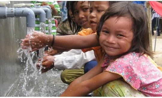 Chương trình mục tiêu quốc gia giảm nghèo đến 2020 phấn đấu 75% hộ gia đình được sử dụng nước sinh hoạt hợp vệ sinh- (Ảnh minh họa).