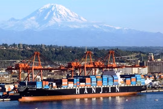 Hãng vận tải lớn khổng lồ Hanjin tuyên bố phá sản.