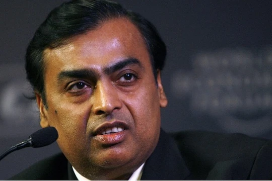 Tỉ phú Mukesh Ambani phát miễn phí 4G cho 1 tỉ dân Ấn Độ (Ảnh: CNN).