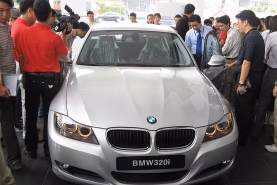 Tổng Cục Hải quan chính thức yêu cầu tạm dừng thông quan các lô xe ô tô BMW- (Ảnh minh họa).