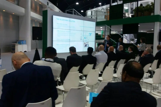 Các diễn giả tại hội thảo - (Ảnh Anh Tuấn)