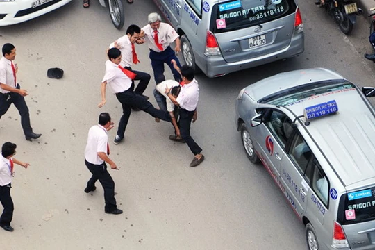 Việc ứng xử tiêu cực sau khi va chạm giao thông có thể dẫn đến hậu quả nghiệm trọng - (Ảnh minh họa)