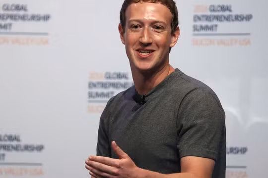 Facebook đang bị chỉ trích là đã lan truyền nhiều tin tức giả mạo, không chính thống