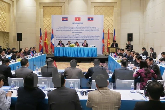 Xây dựng khu vực Tam giác phát triển Việt Nam-Lào-Campuchia- (Ảnh: TTXVN).