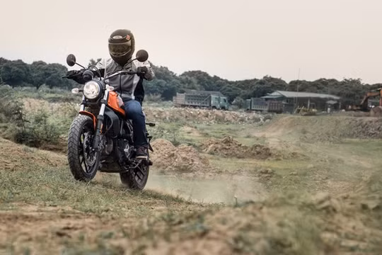 Ducati Scrambler Sixty2: Công tử đô thành