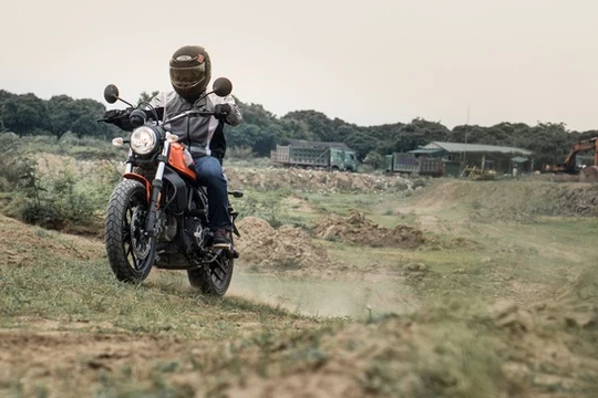 Ducati Scrambler Sixty2: Công tử đô thành