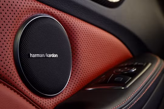 Harman Kardon là thương hiệu âm thanh có tiếng thường được trang bị trên xe sang.