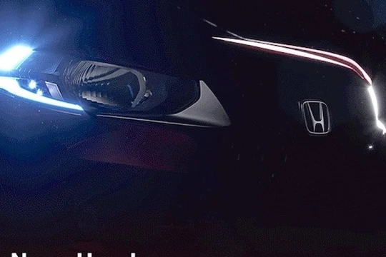 Hình ảnh mới cho thấy mẫu SUV đô thị Honda WR-V được trang bị đèn pha hình thang và dải đèn LED định vị ban ngày hình chữ L.