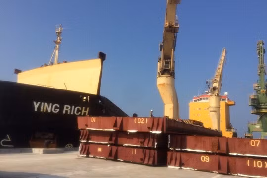 Tàu hàng Ying Rich tại cảng Sơn Dương - (Nguồn Internet)