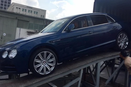 Bentley Flying Spur V8