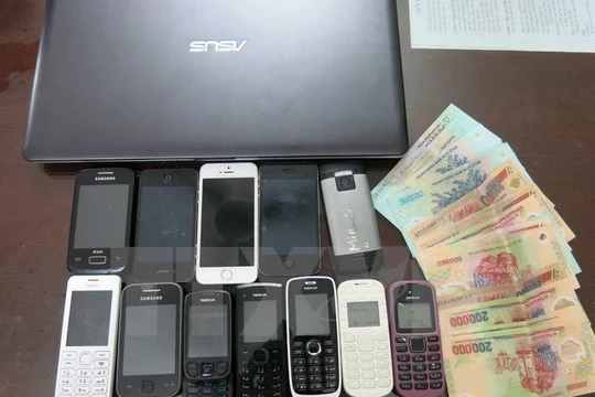 Tang vật của một đường dây cá độ bóng đá bị cơ quan công an thu giữ. (Ảnh minh họa. Nguồn: TTXVN)