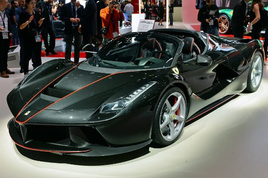 Ferrari LaFerrari Aperta