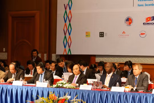 Thủ tướng Nguyễn Xuân Phúc tham dự Diễn đàn Doanh nghiệp thường niên 2016 (VBF) đang diễn ra sáng 5-12. Ảnh: N.AN