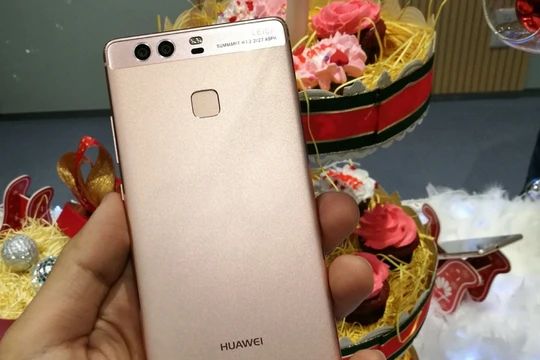 P9 được biết đến nhờ có hai camera phía sau gắn thương hiệu Leica