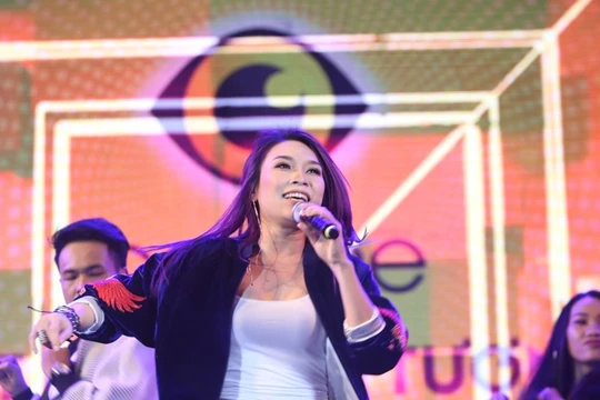 Mỹ Tâm là một trong 4 ngôi sao đầu tiên sử dụng CeeMe.