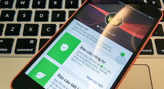 Opera vừa bổ sung thêm chế độ VIP, giúp tiết kiệm, nén và bảo mật dữ liệu khi sử dụng Wi-Fi. Ảnh: TIỂU MINH 