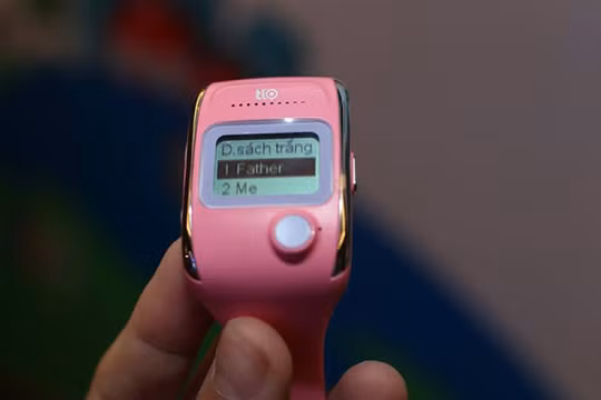 Tio có khả năng gọi điện khẩn cấp đến phụ huynh