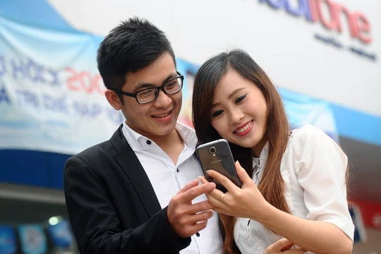 Để khuyến khích phát triển thuê bao trả sau cần áp dụng tăng ưu đãi, khuyến mãi. Ảnh Internet.