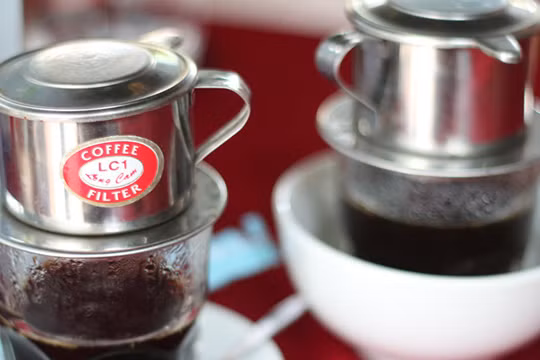 Uống cà phê, người cao tuổi khỏe hơn