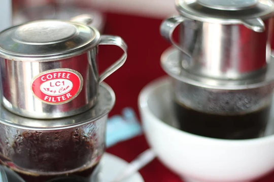 Uống cà phê, người cao tuổi khỏe hơn