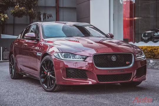 Jaguar XE 2016