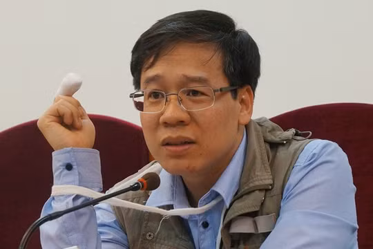 Nhà báo Đỗ Doãn Hoàng kể lại giây phút bị 3 kẻ lạ mặt tấn công