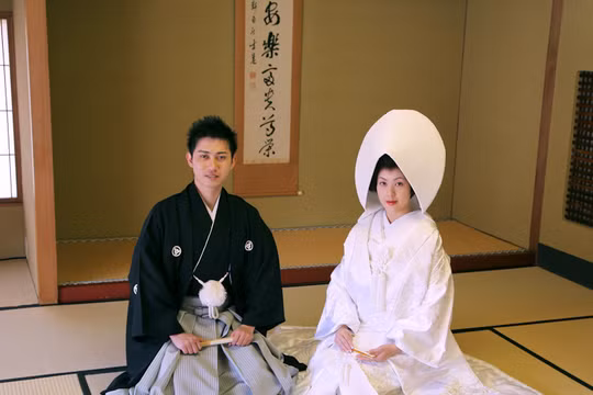 7 mẫu váy cưới độc đáo của các nước châu Á