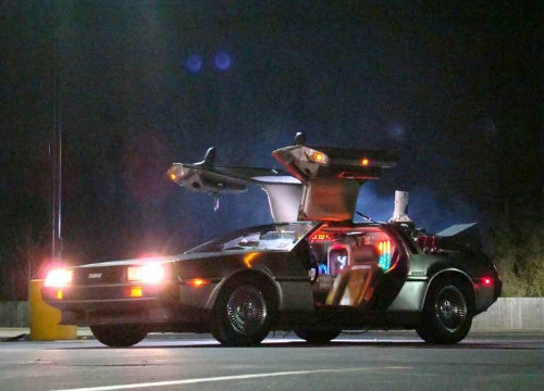 1. 1981 DeLorean DMC-12 trong phim Trở về Tương lai (1985).