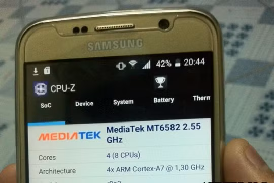 Tham mua Galaxy S6 giá rẻ, nhận ngay smartphone nhái