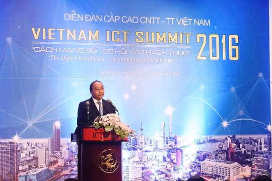 Thủ tướng nhấn mạnh, phát triển hạ tầng đồng bộ và phát triển nguồn nhân lực được xác định là giải pháp đột phá cho phát triển.