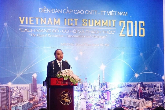 Thủ tướng nhấn mạnh, phát triển hạ tầng đồng bộ và phát triển nguồn nhân lực được xác định là giải pháp đột phá cho phát triển.