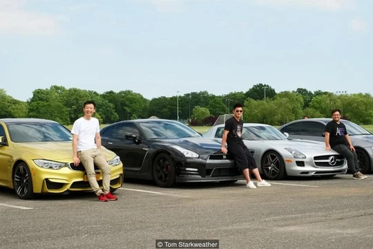 Choáng xem hội con nhà giàu Trung Quốc sang Mỹ chơi siêu xe