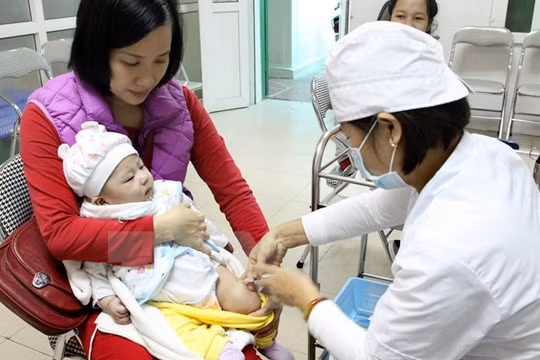 Ngày 22/6, Trung tâm sẽ tổ chức đăng ký tiêm vắcxin Pentaxim cho trẻ nhỏ với số lượng là 2.000 liều. 