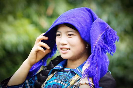 Nét đẹp dịu dàng của cô gái Hà Nhì (Bát Xát).