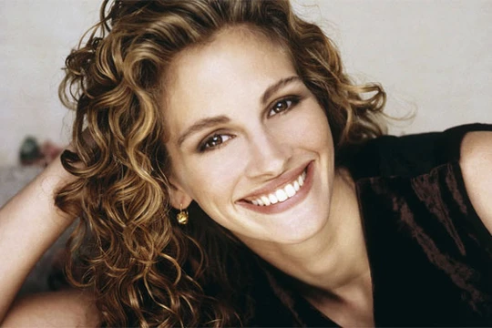 Ngấp nghé tuổi 50, Julia Roberts vẫn là một trong những nữ diễn viên được trả cát-xê cao nhất trong lịch sử điện ảnh Hollywood. Cô đã 7 lần được tạp chí People bình chọn trong top "50 người đẹp nhất thế giới". Nhân dịp sinh nhật Julia vào ngày 28/10, cùng