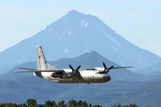 Máy bay vận tải quân sự An-26