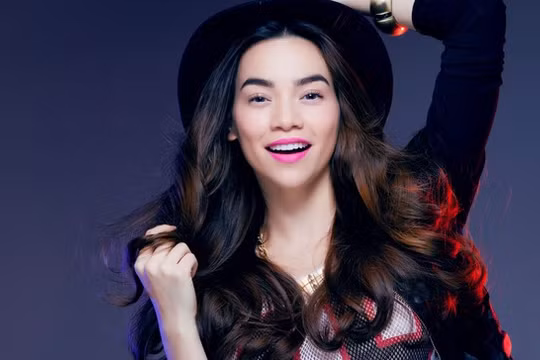 Hà Hồ: "Sống thực tế, yêu hết mình, đau đớn tận cùng và lãng quên nhanh"